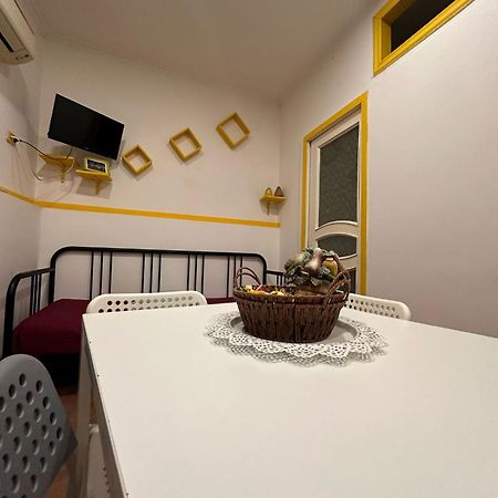Vat' Coke House Apartment Naples Exterior photo