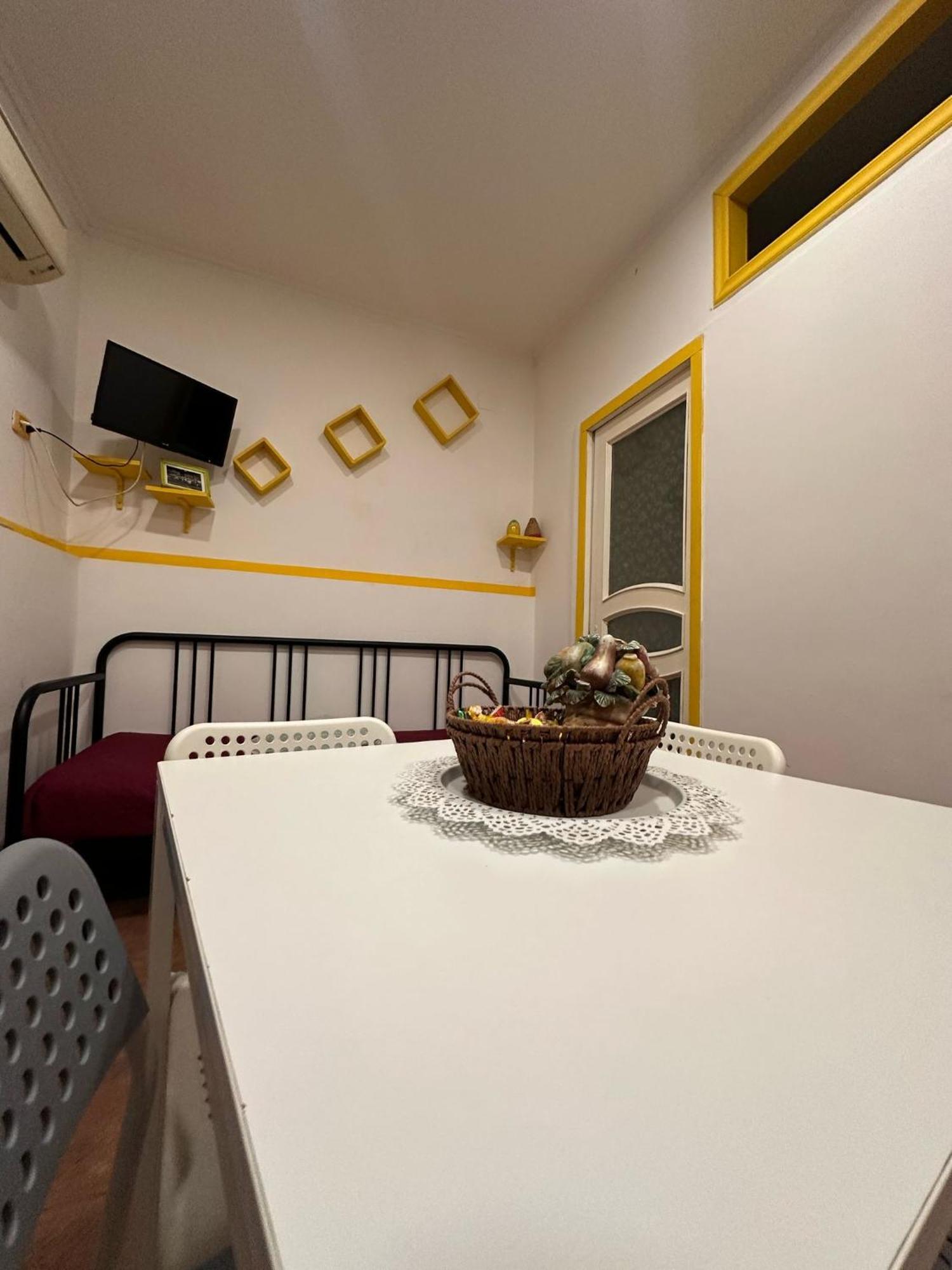 Vat' Coke House Apartment Naples Exterior photo